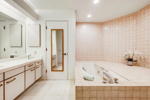 $1,445,000 | 50 Puu Anoano Street, Unit 903, Lahaina, HI 96761