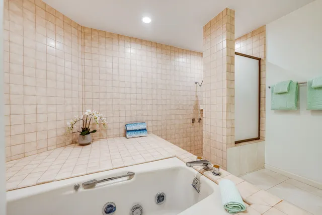 $1,445,000 | 50 Puu Anoano Street, Unit 903, Lahaina, HI 96761