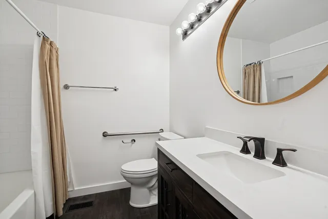 $335,000 | 245 Stone Manor Circle, Batavia, IL 60510