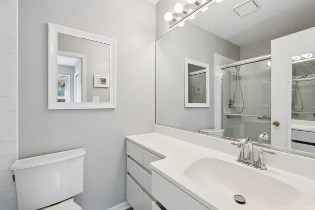 $335,000 | 245 Stone Manor Circle, Batavia, IL 60510