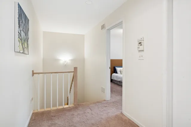 $335,000 | 245 Stone Manor Circle, Batavia, IL 60510