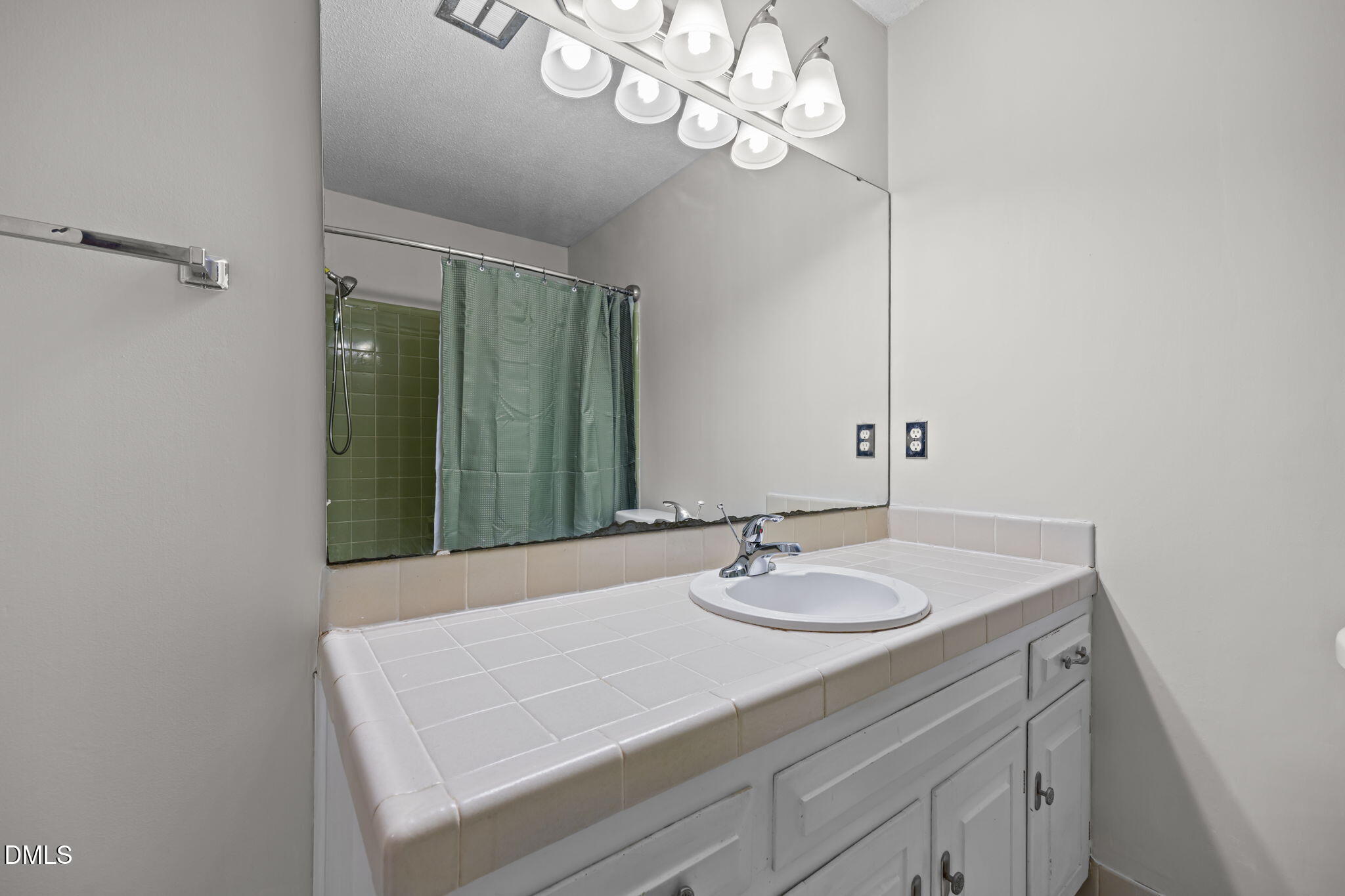7716 Fiesta Way Raleigh, NC 27615 - Photo 21 of 41 30-web-or-mls-IMG_1549