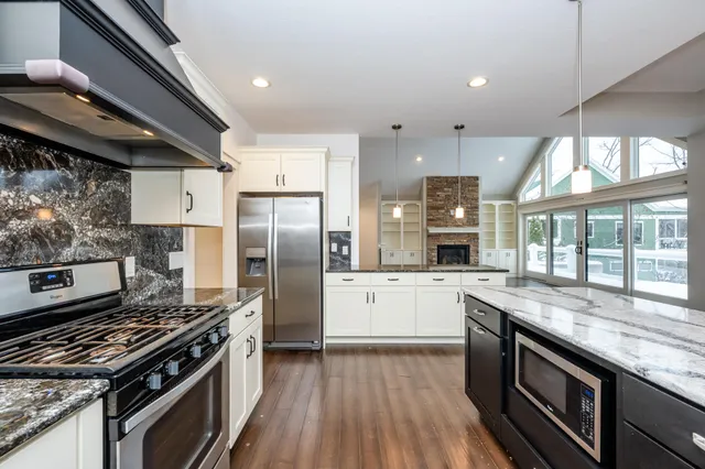 $1,300,000 | 11087 Lake Shore Drive, Berrien Springs, MI 49103