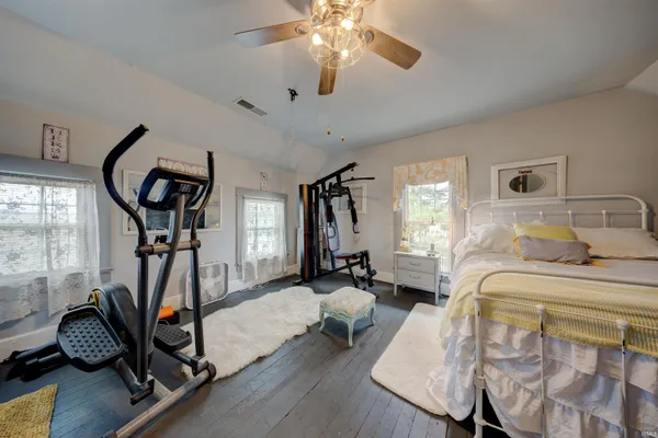 $489,999 | 8229 South 950 West, Owensville, IN 47665