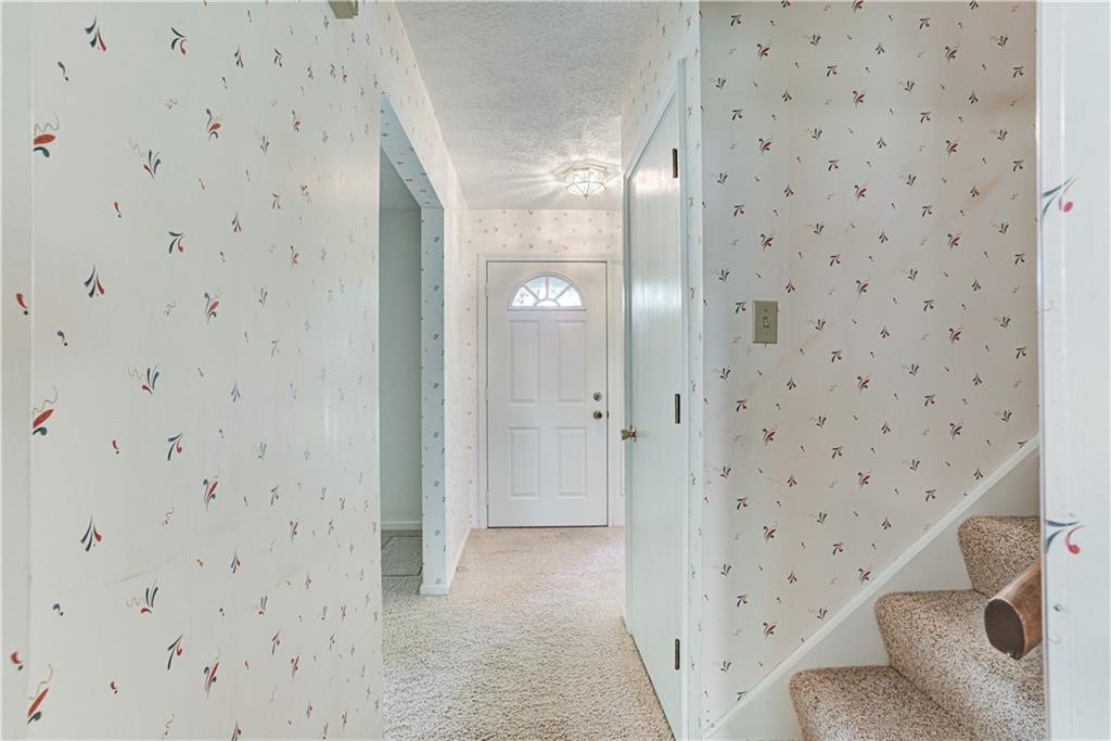 8702 Fox Ridge Lane Indianapolis, IN 46256 - Photo 5 of 34 Gallery Image 5