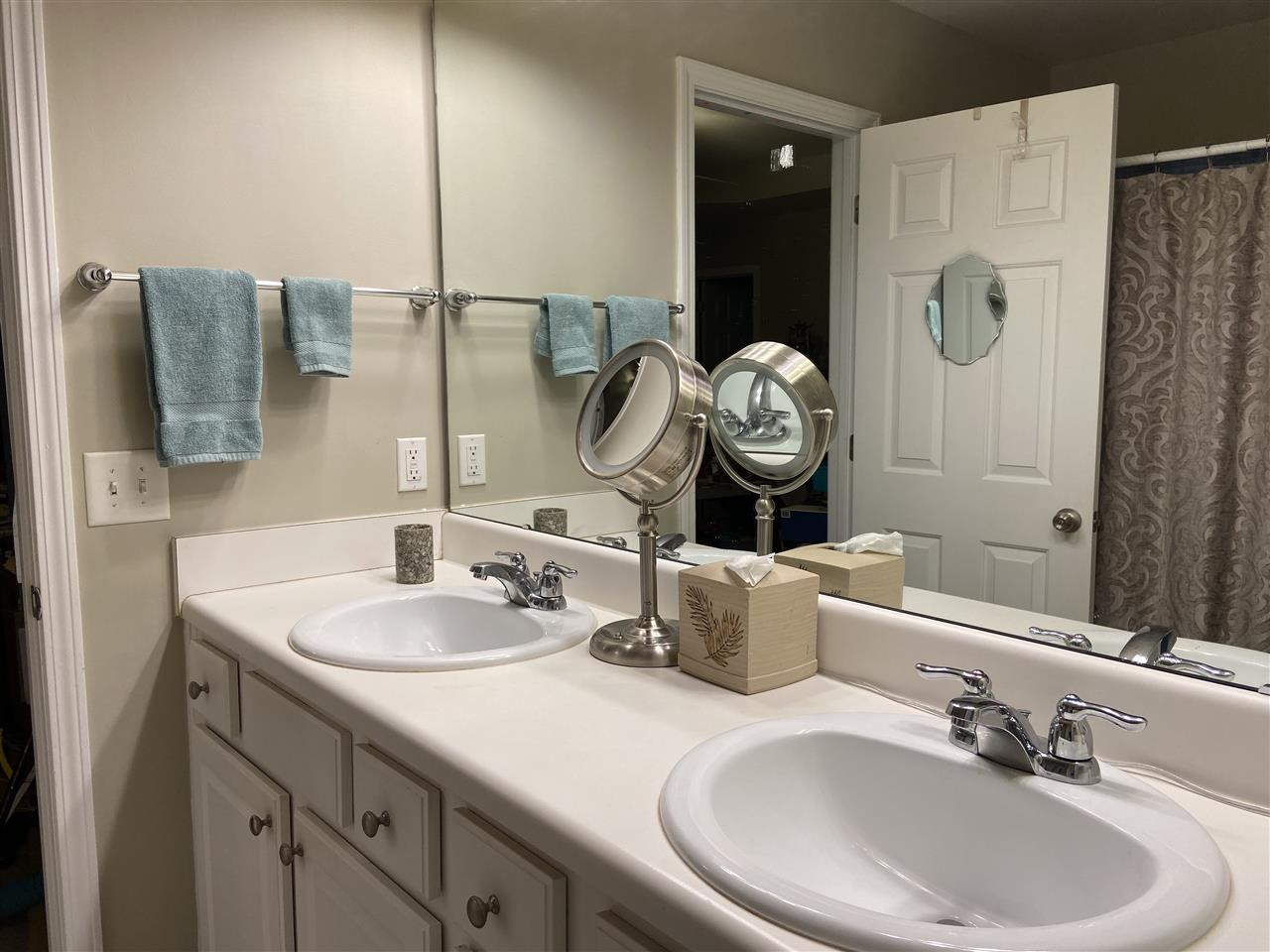 7139 Racine Way Raleigh, NC 27615 - Photo 7 of 9 Master Bath/Spa