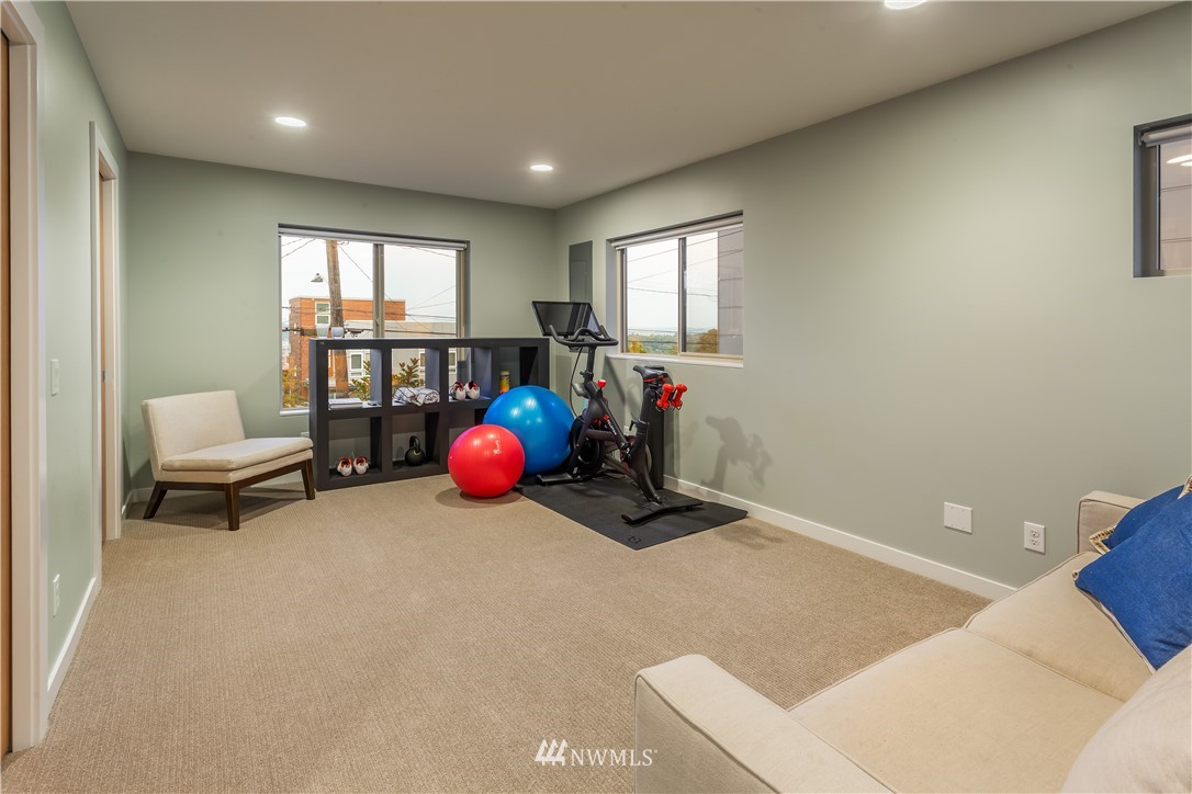3273 37th Avenue Southwest Seattle, WA 98126 - Photo 19 of 22 Gallery Image 19