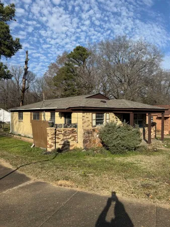 $64,900 | 676 Nonconnah Road, Memphis, TN 38109