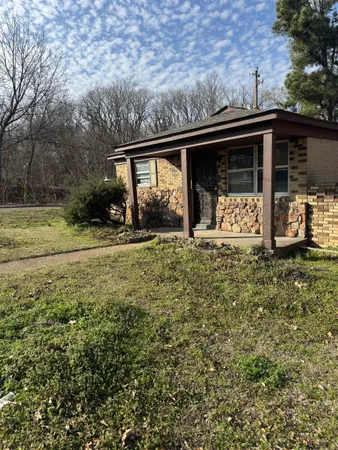 $64,900 | 676 Nonconnah Road, Memphis, TN 38109