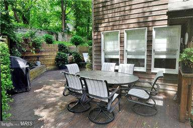 2425 Cub Hill Road Baltimore, MD 21234 - Photo 5 of 10 View