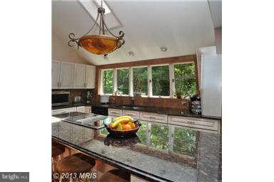 2425 Cub Hill Road Baltimore, MD 21234 - Photo 10 of 10 Interior (General)