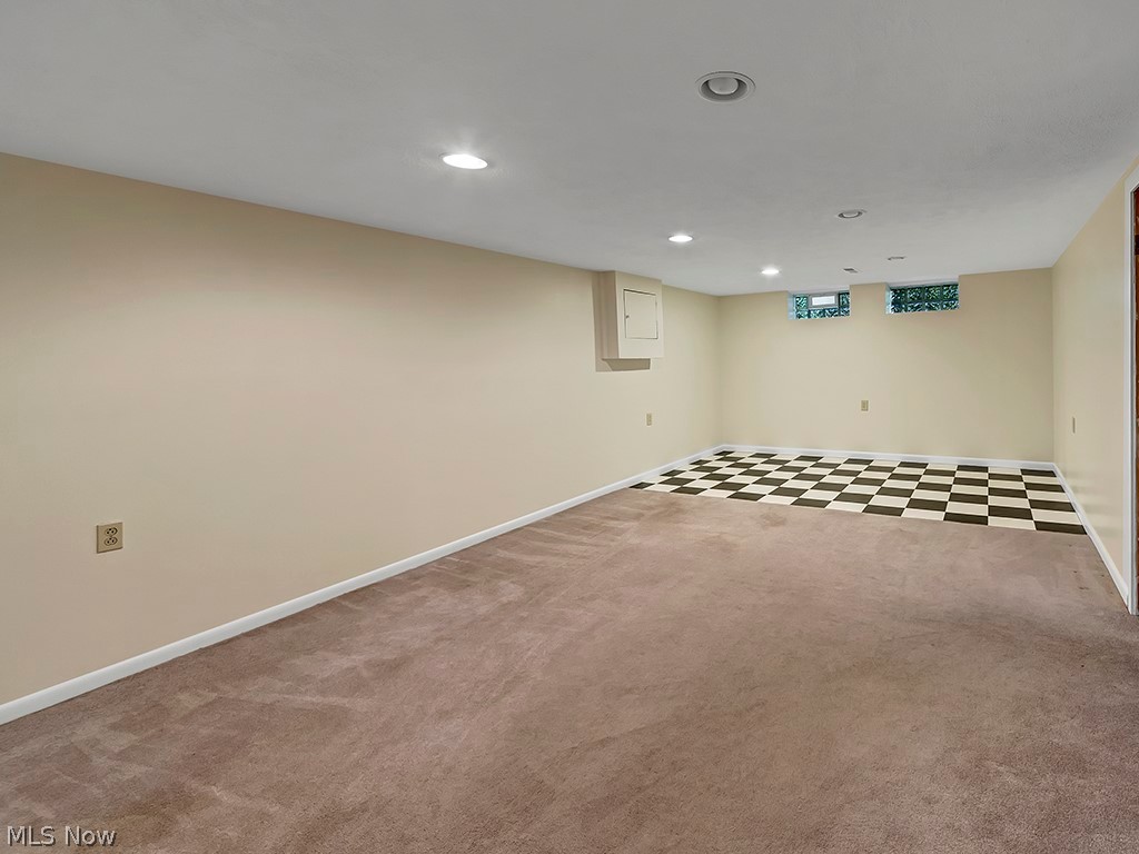 29000 Emery Road Chagrin Falls, OH 44022 - Photo 19 of 27 Gallery Image 19
