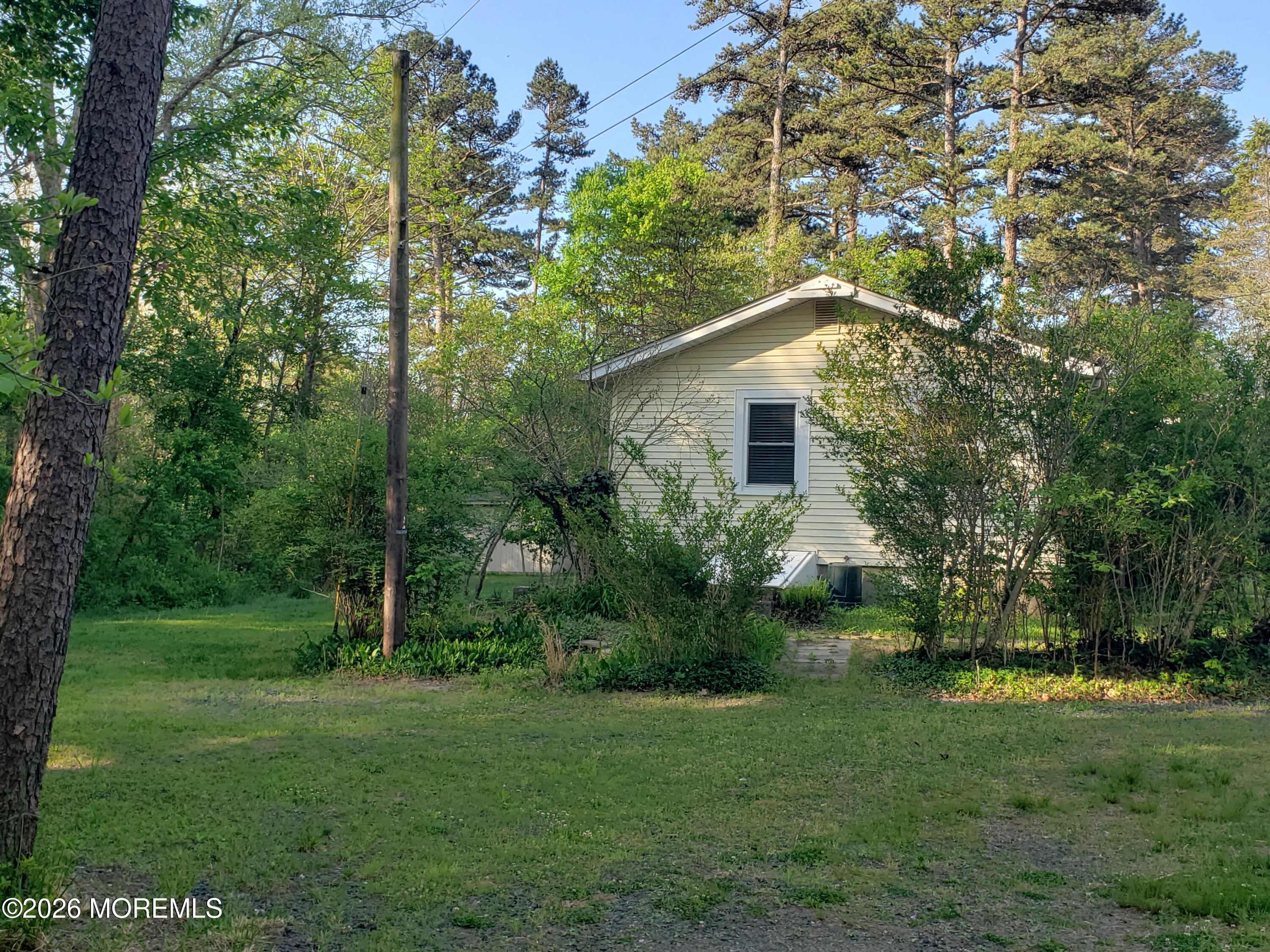 689 Freehold Road Jackson, NJ 08527 - Photo 9 of 58 20260513_075530