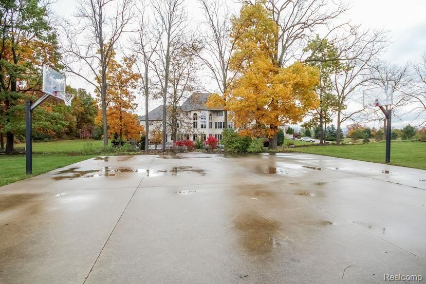 4355 Hickory Ridge Plymouth, MI 48170 - Photo 79 of 88 131-Exterior-1301105-mls.jpg