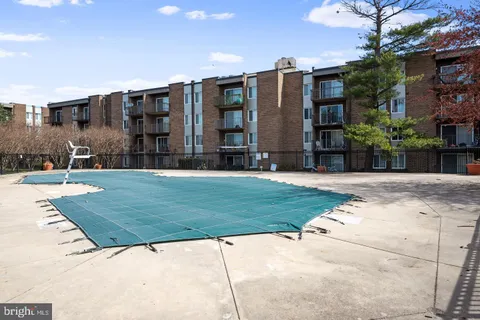 $190,000 | 75 South Reynolds Street, Unit 108, Alexandria, VA 22304