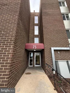 $190,000 | 75 South Reynolds Street, Unit 108, Alexandria, VA 22304