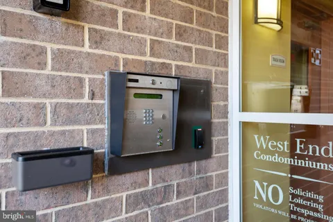 $190,000 | 75 South Reynolds Street, Unit 108, Alexandria, VA 22304