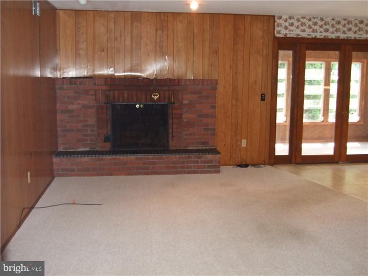 5516 Chapmans Road Allentown, PA 18104 - Photo 12 of 19 Gallery Image 12