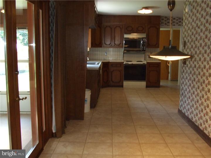 5516 Chapmans Road Allentown, PA 18104 - Photo 14 of 19 Gallery Image 14