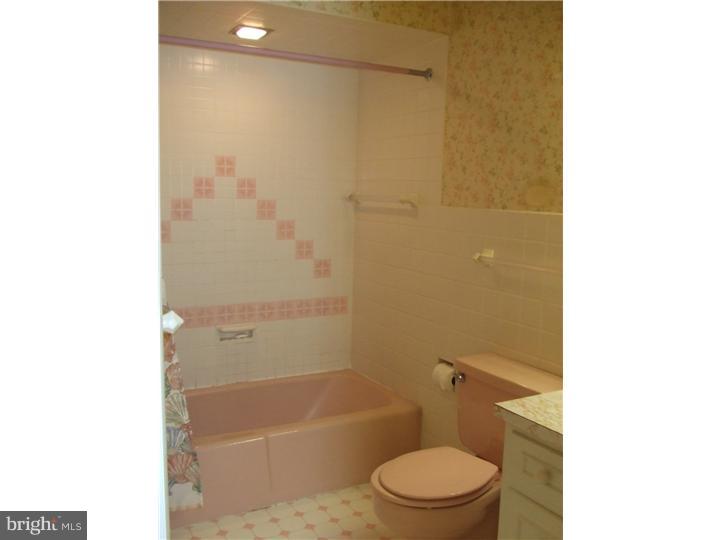 5516 Chapmans Road Allentown, PA 18104 - Photo 18 of 19 Gallery Image 18