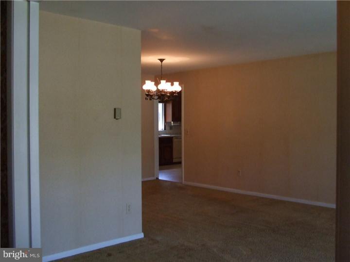 5516 Chapmans Road Allentown, PA 18104 - Photo 5 of 19 Gallery Image 5
