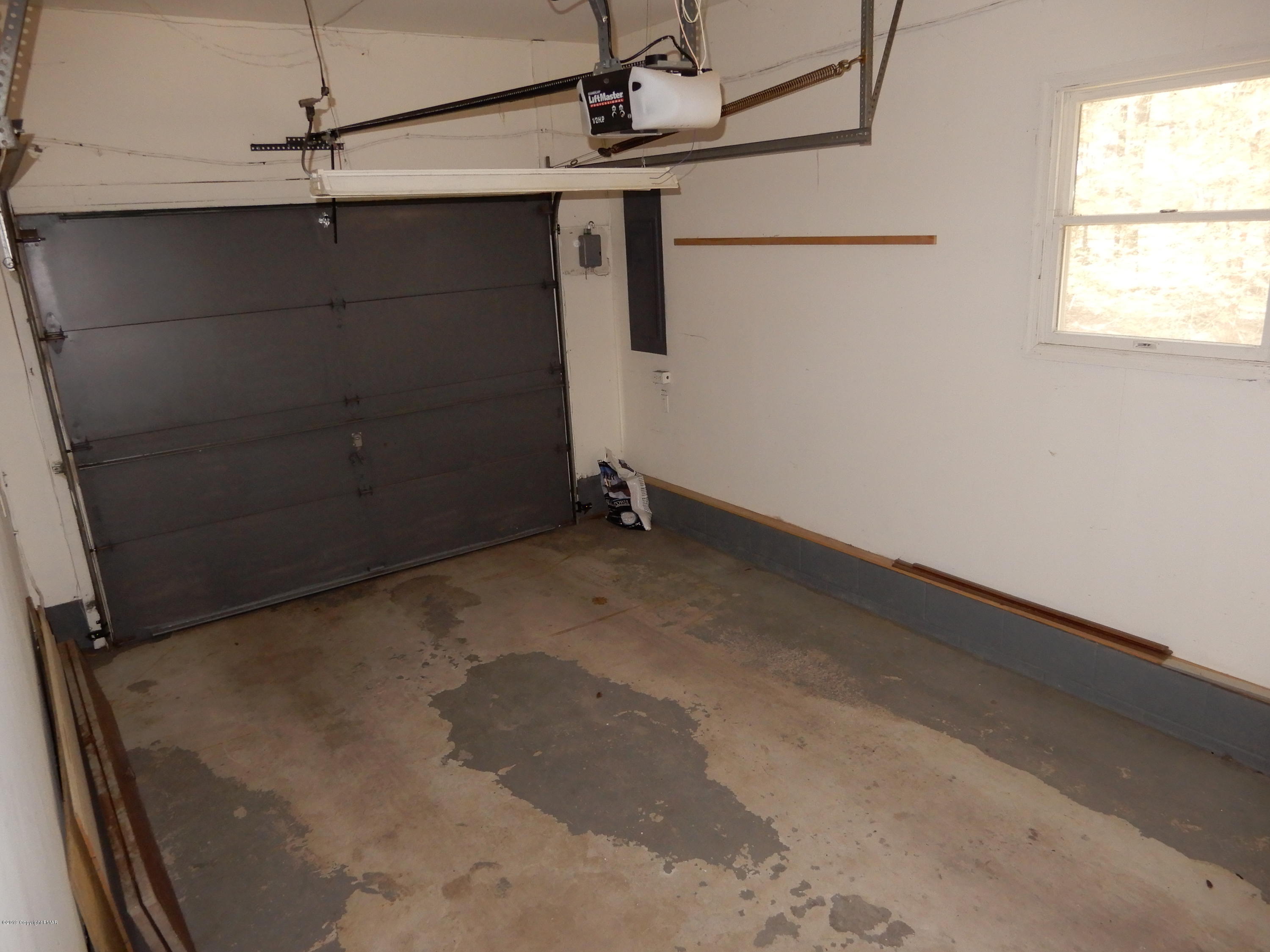 1712 Vineyard Road Stroudsburg, PA 18360 - Photo 30 of 38 a view of a small space