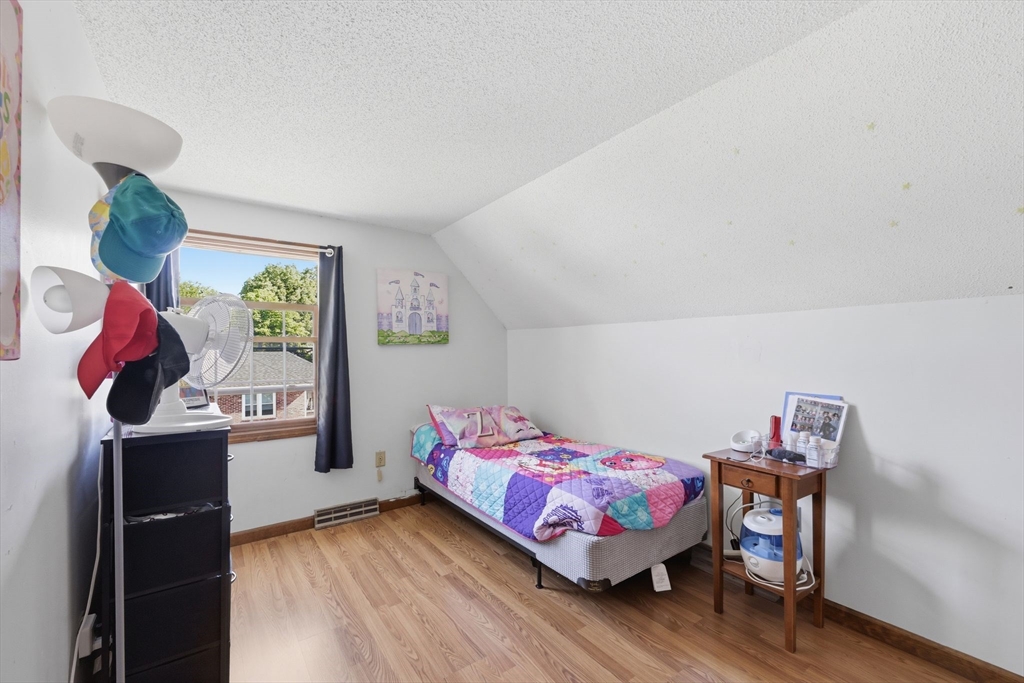 164 Arnold Avenue Springfield, MA 01119 - Photo 25 of 42