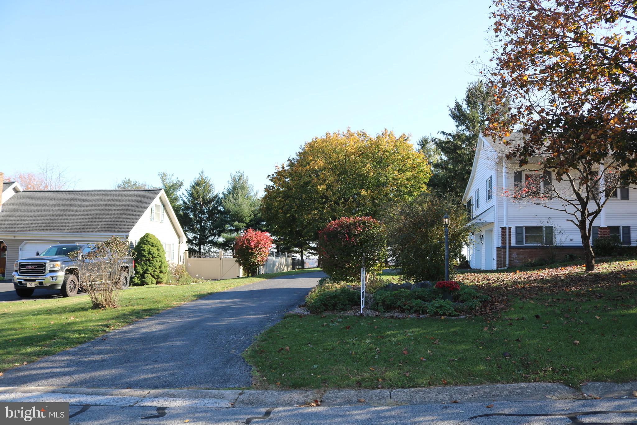 213 Audrey Drive Lititz, PA 17543 - Photo 5 of 65 Lots of parking on this driveway & street
