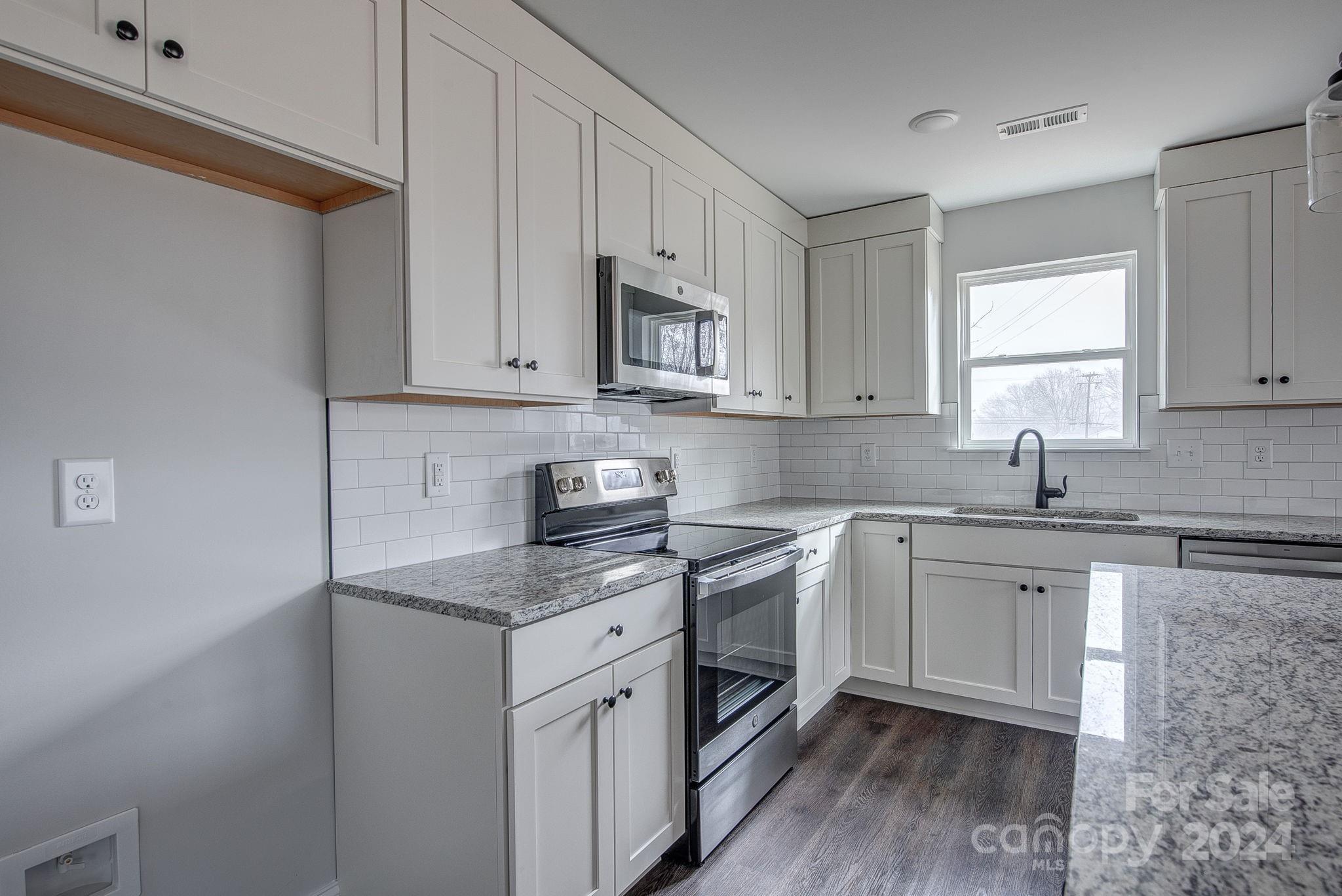 307 Pinnacle Road Kings Mountain, NC 28086 - Photo 4 of 25 Gallery Image 4