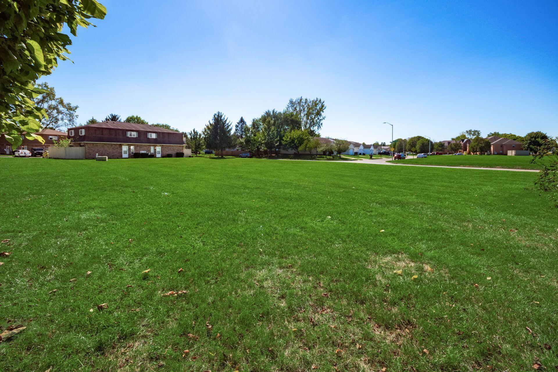 2210 October Ridge Drive Columbus, OH 43223 - Photo 5 of 12 014_ Dr Columbus OH 43223 USA
