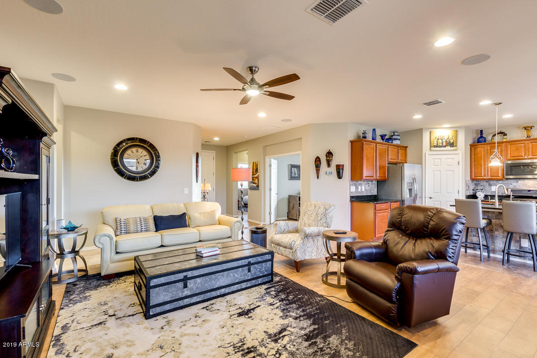 42114 West Cribbage Road Maricopa, AZ 85138 - Photo 13 of 68 Great Room