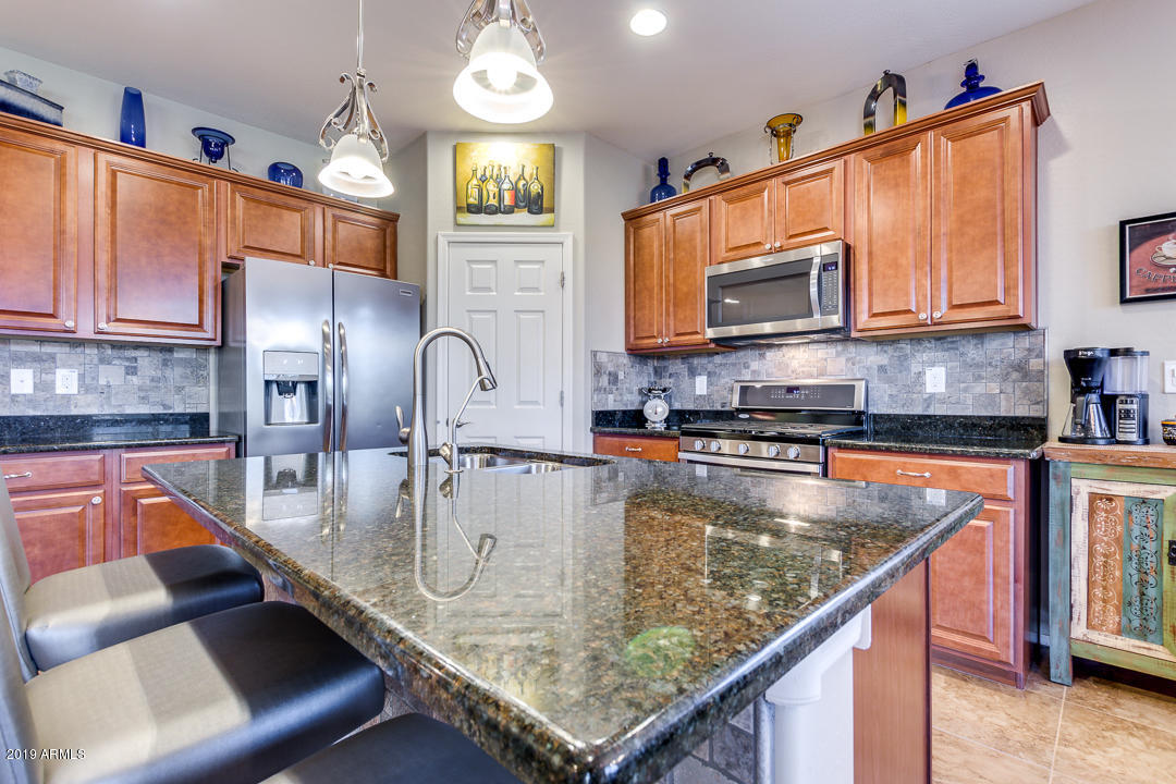42114 West Cribbage Road Maricopa, AZ 85138 - Photo 4 of 68 Kitchen