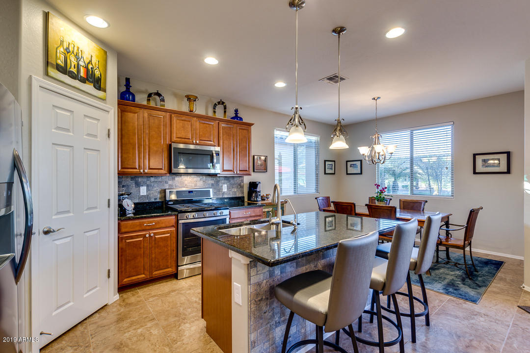 42114 West Cribbage Road Maricopa, AZ 85138 - Photo 6 of 68 Kitchen