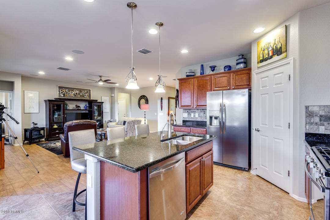 42114 West Cribbage Road Maricopa, AZ 85138 - Photo 8 of 68 Kitchen