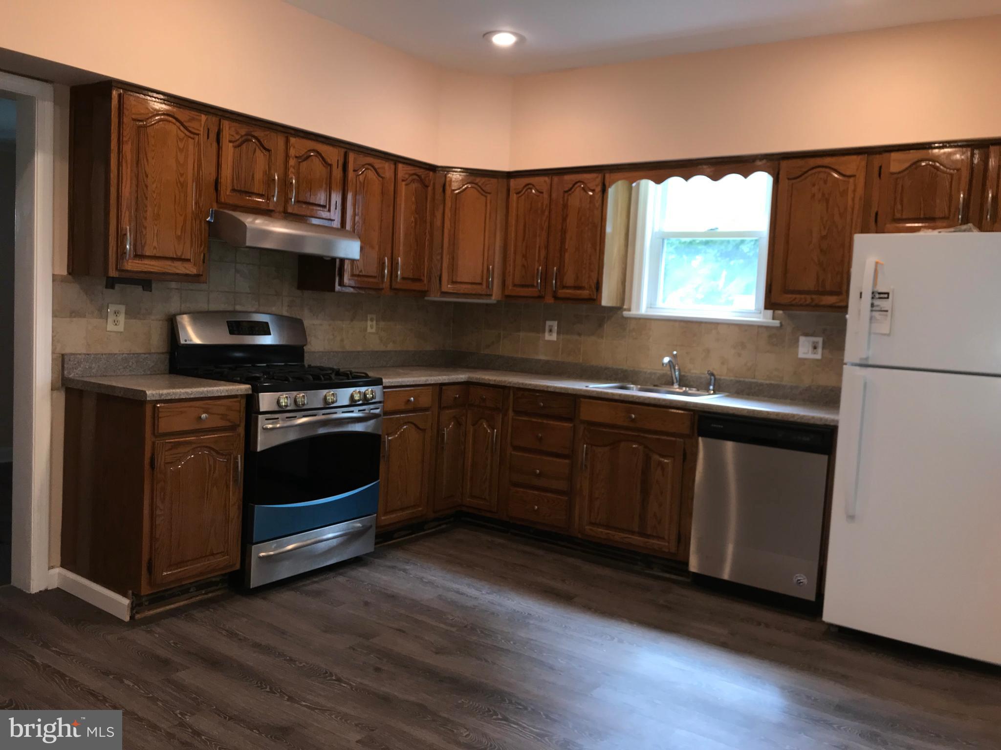300 Forklanding Road Cinnaminson, NJ 08077 - Photo 9 of 28 Gallery Image 9