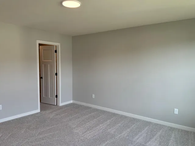 $2,499 | 14964 Avondale View, Rosemount, MN 55068