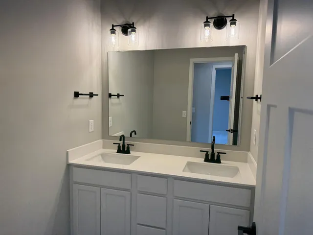 $2,499 | 14964 Avondale View, Rosemount, MN 55068