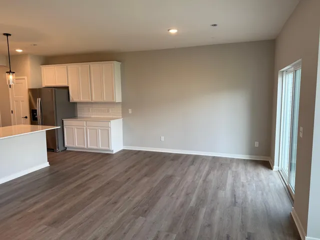 $2,499 | 14964 Avondale View, Rosemount, MN 55068