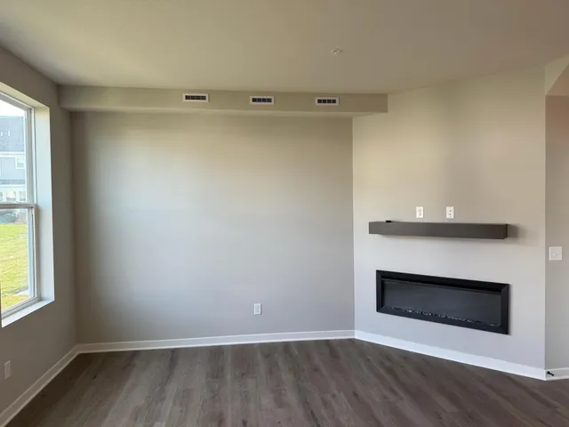 $2,499 | 14964 Avondale View, Rosemount, MN 55068