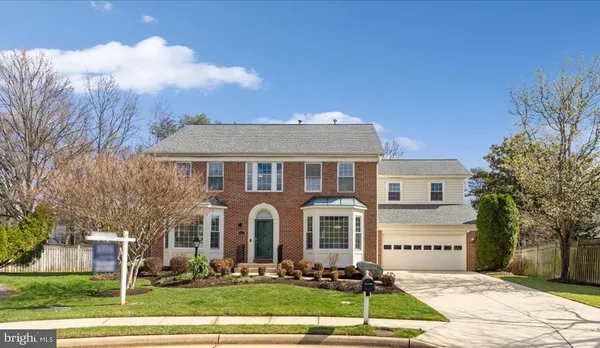 $1,100,000 | 6753 Edge Cliff Drive, Alexandria, VA 22315