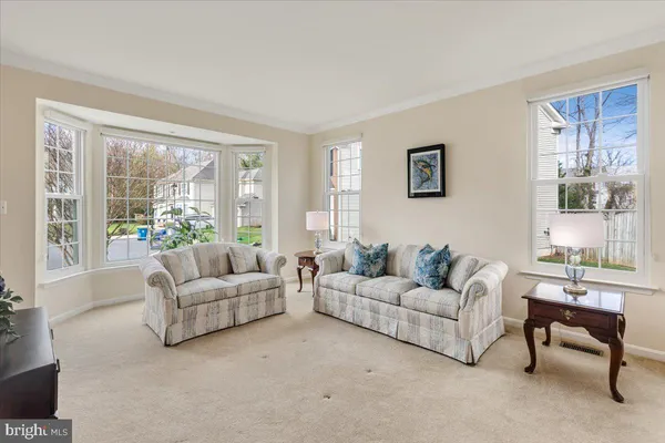 $1,100,000 | 6753 Edge Cliff Drive, Alexandria, VA 22315