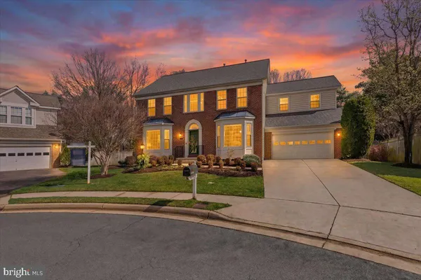 $1,100,000 | 6753 Edge Cliff Drive, Alexandria, VA 22315