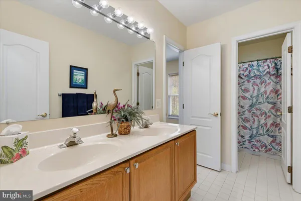 $1,100,000 | 6753 Edge Cliff Drive, Alexandria, VA 22315