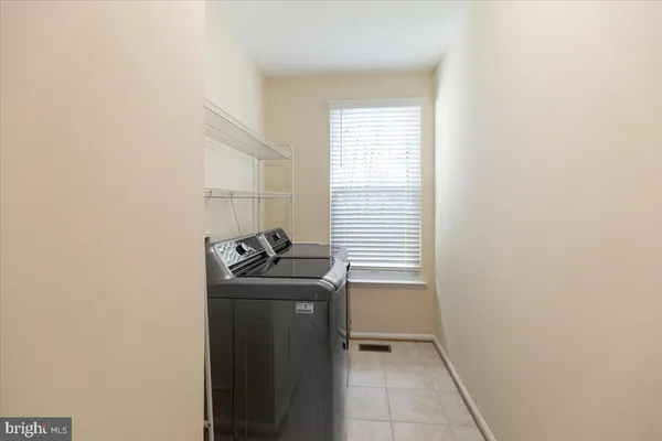 $1,100,000 | 6753 Edge Cliff Drive, Alexandria, VA 22315