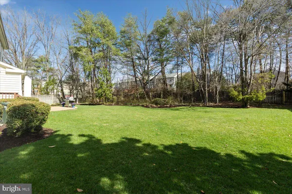 $1,100,000 | 6753 Edge Cliff Drive, Alexandria, VA 22315