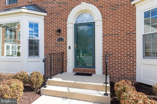 $1,100,000 | 6753 Edge Cliff Drive, Alexandria, VA 22315