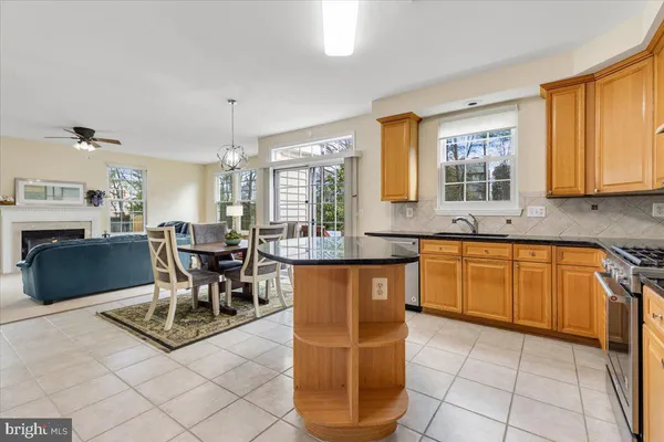 $1,100,000 | 6753 Edge Cliff Drive, Alexandria, VA 22315