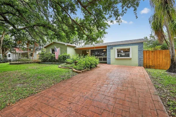 $598,000 | 2006 North 38th Avenue, Hollywood, FL 33021