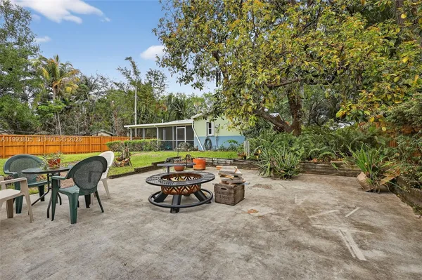 $598,000 | 2006 North 38th Avenue, Hollywood, FL 33021