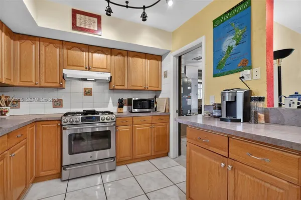 $598,000 | 2006 North 38th Avenue, Hollywood, FL 33021